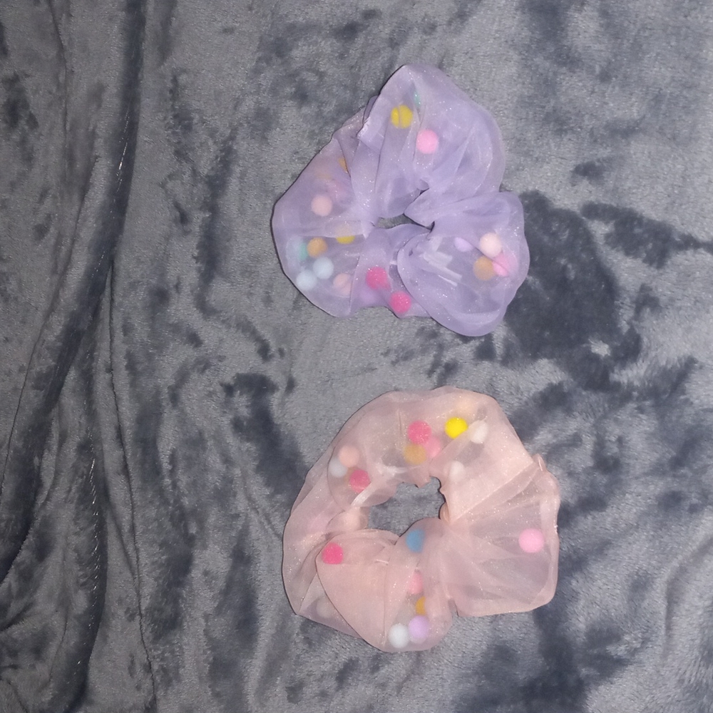 2 piece pom pom scrunchies